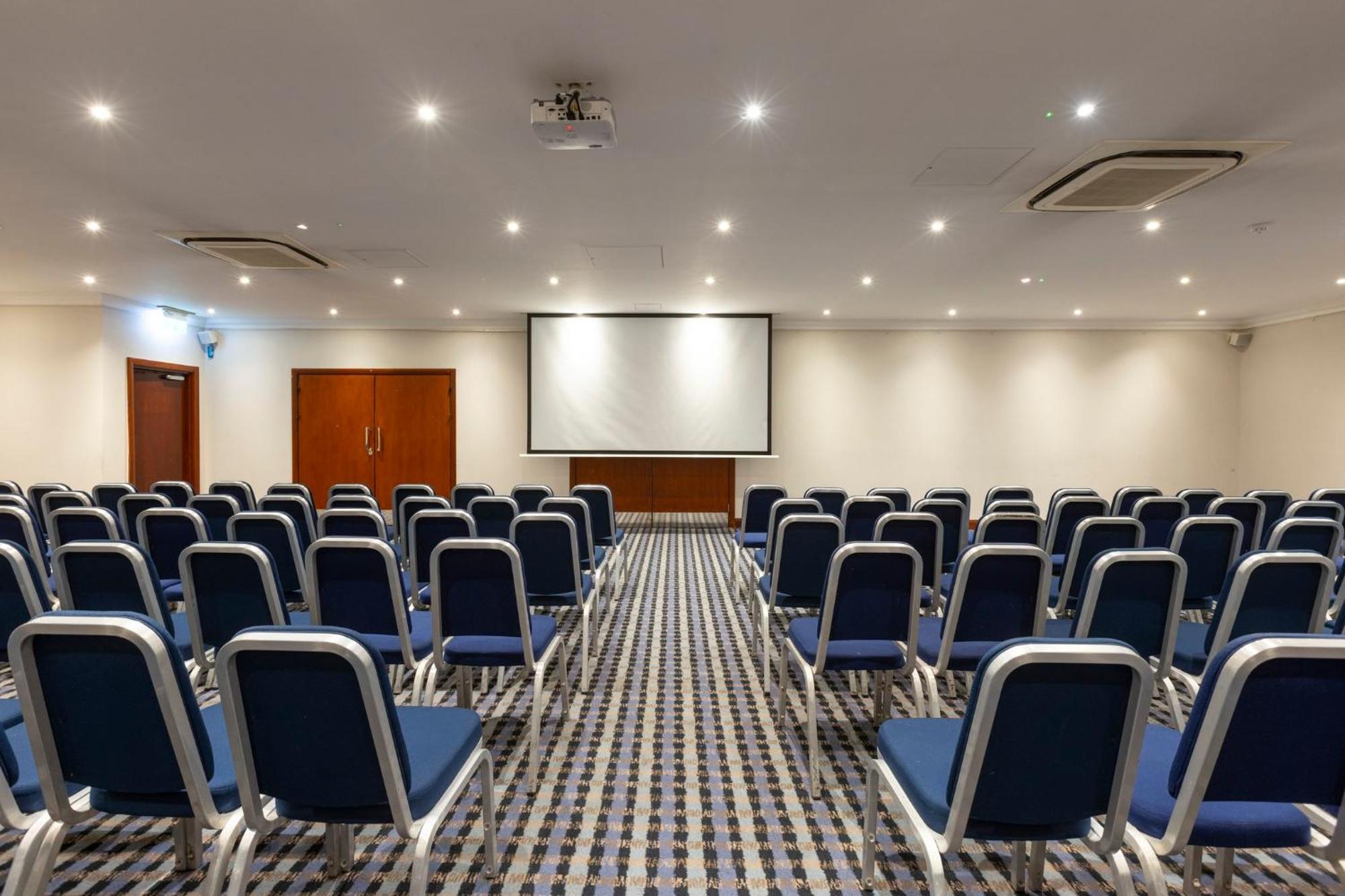 Holiday Inn - Glasgow Airport By Ihg Paisley Exterior foto